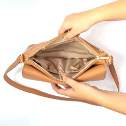 FRESHLY PICKED CLASSIC CROSSBODY IN BUTTERSCOTCH 6 FRESHLY PICKED CLASSIC CROSSBODY IN BUTTERSCOTCH -Babyproducten freshly picked freshly picked classic crossbody in 2