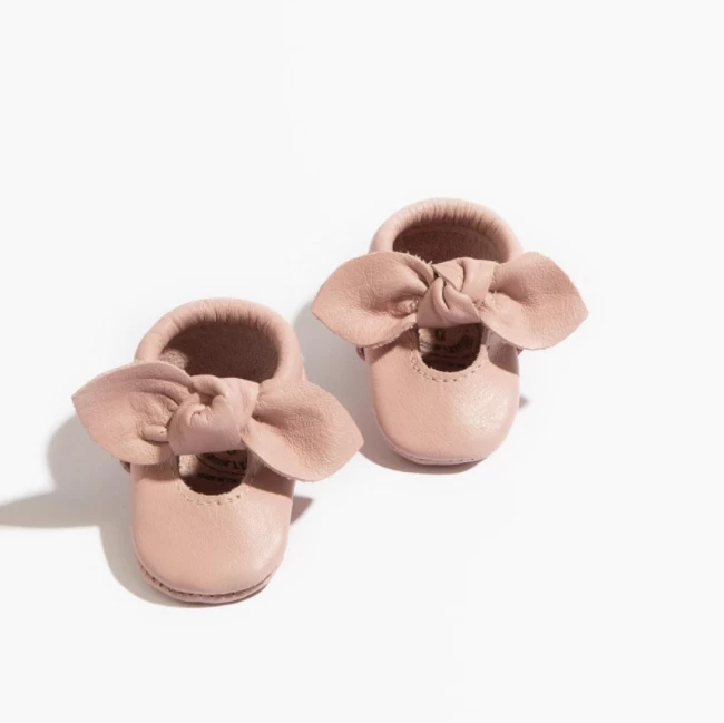 NEWBORN KNOTTED BOW MOCC 1 NEWBORN KNOTTED BOW MOCC