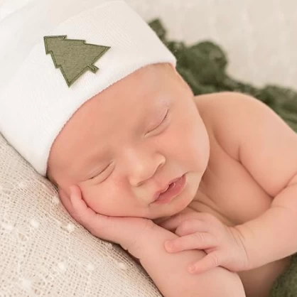 SOLID WHITE HAT W/GREEN TREE NEUTRAL 1 SOLID WHITE HAT W/GREEN TREE NEUTRAL