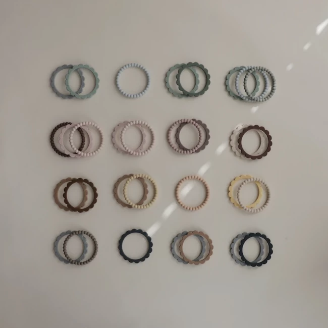 Mushie PEARL TEETHING BRACELET SET OF 3 4 Mushie PEARL TEETHING BRACELET SET OF 3 - Afbeelding 4