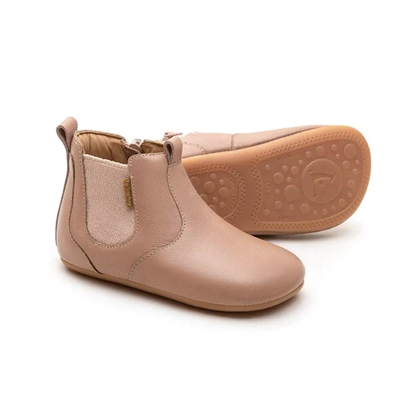 DUSTY SHOES 1 DUSTY SHOES